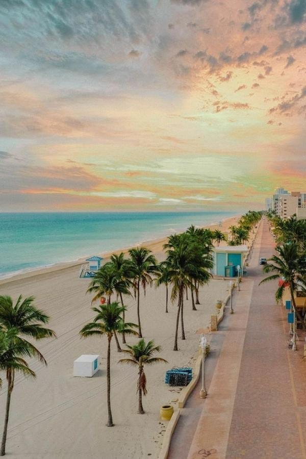 Downtown Hollywood Holiday Retreat Dania Beach Lejlighed Eksteriør billede